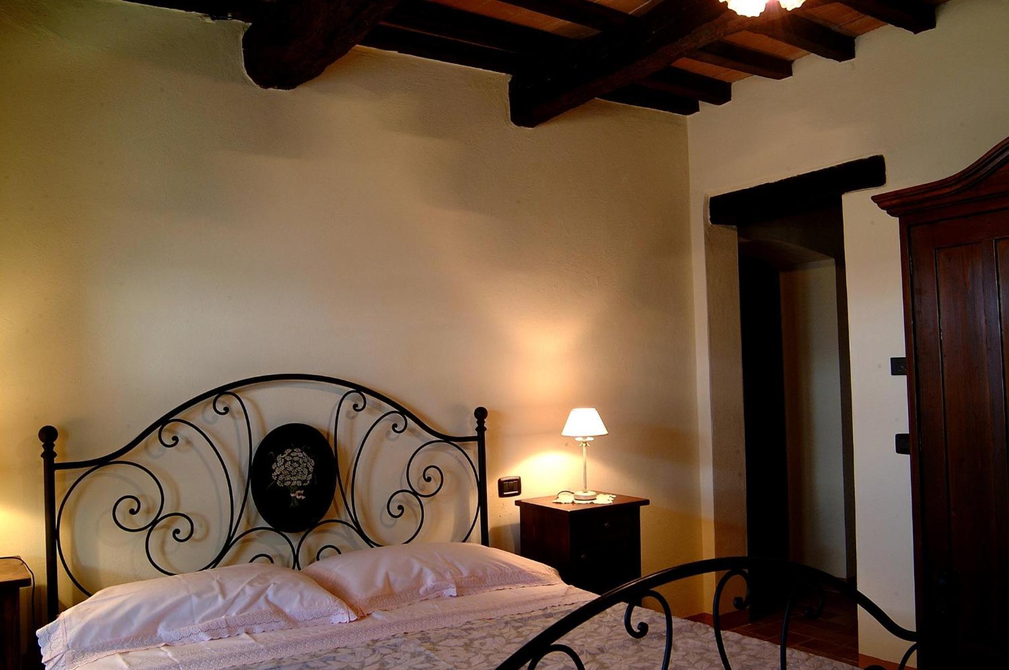 Agriturismo Casale Delle Lucrezie Todi Bagian luar foto