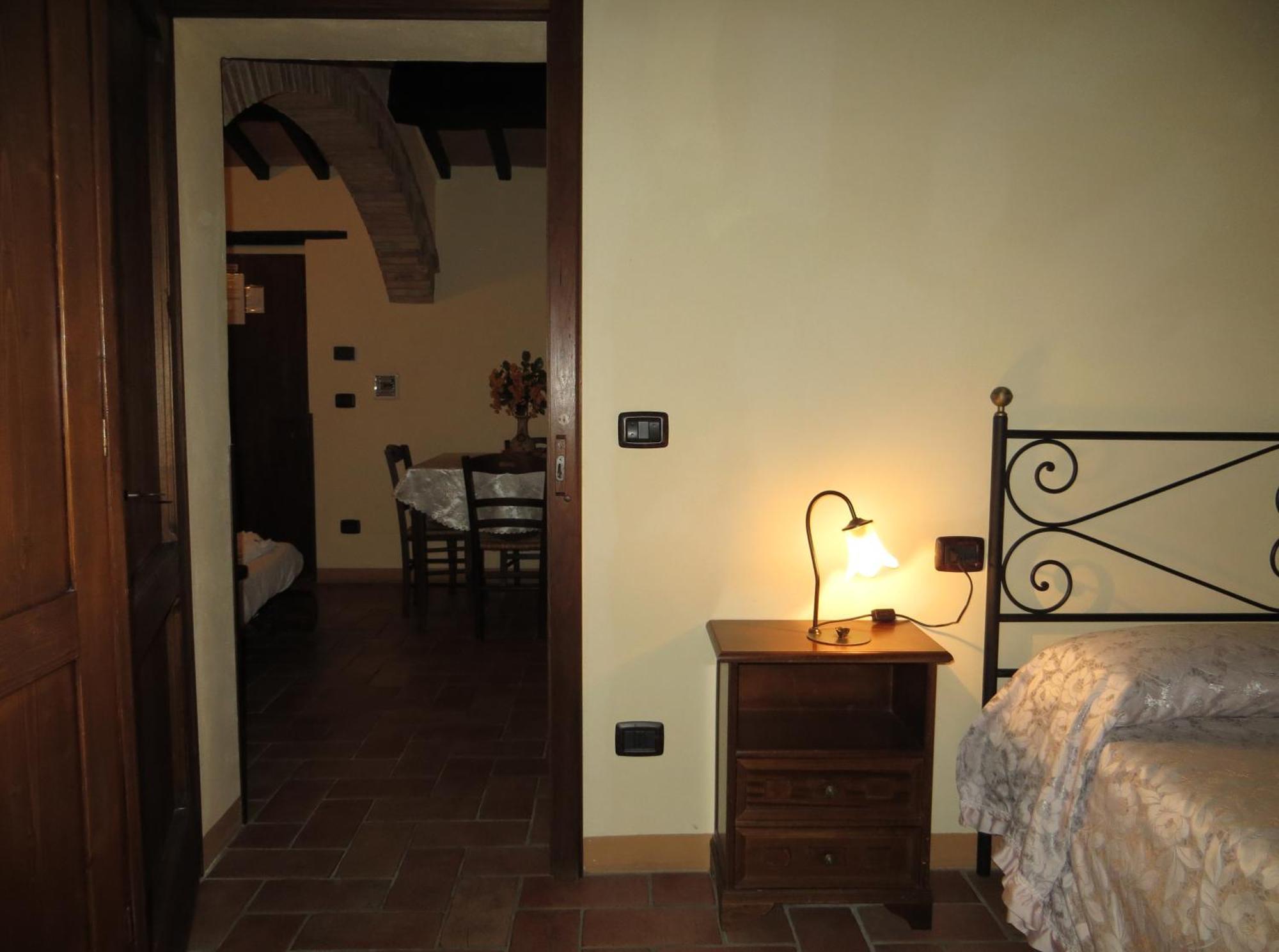 Agriturismo Casale Delle Lucrezie Todi Bagian luar foto