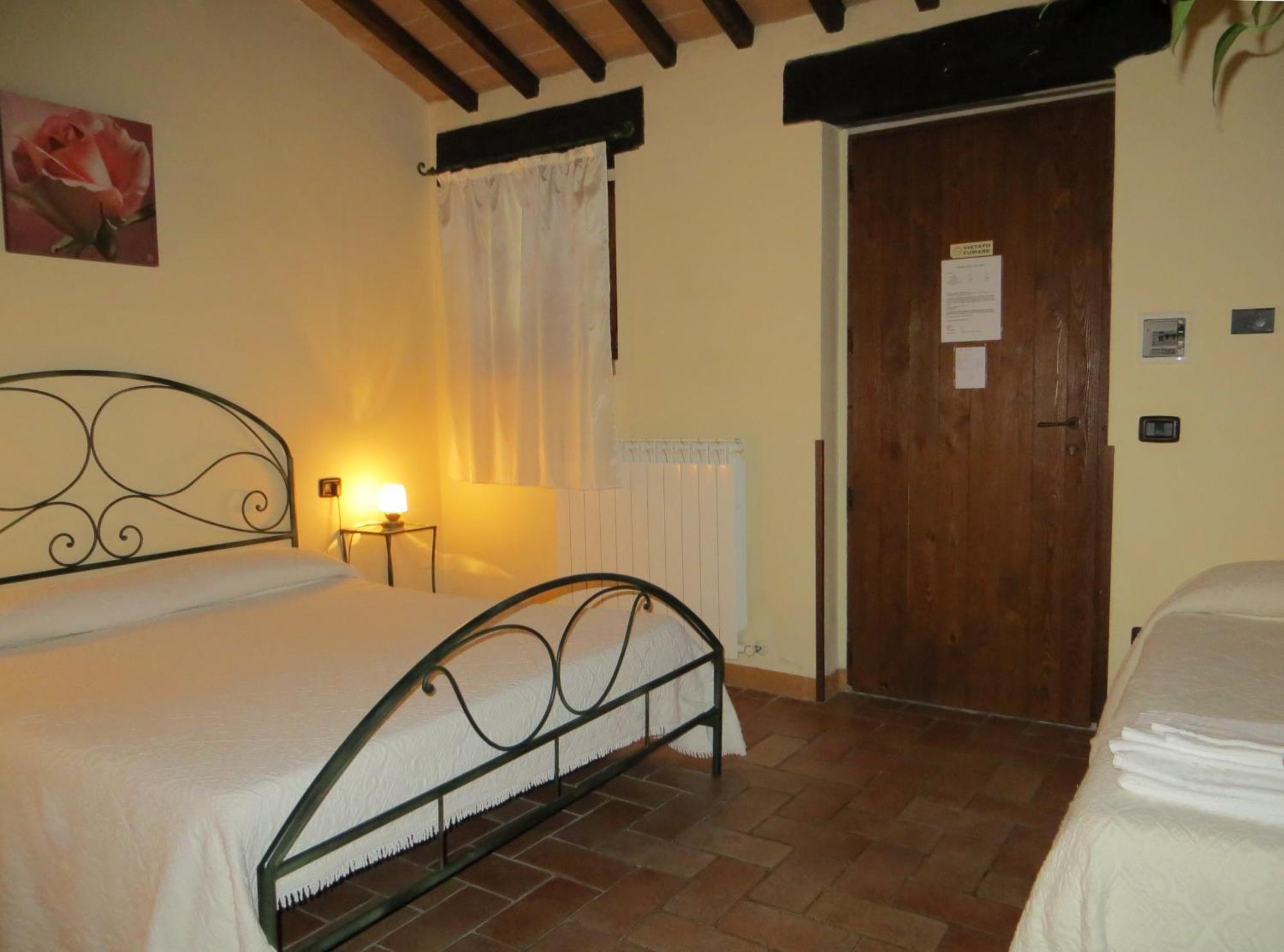 Agriturismo Casale Delle Lucrezie Todi Bagian luar foto