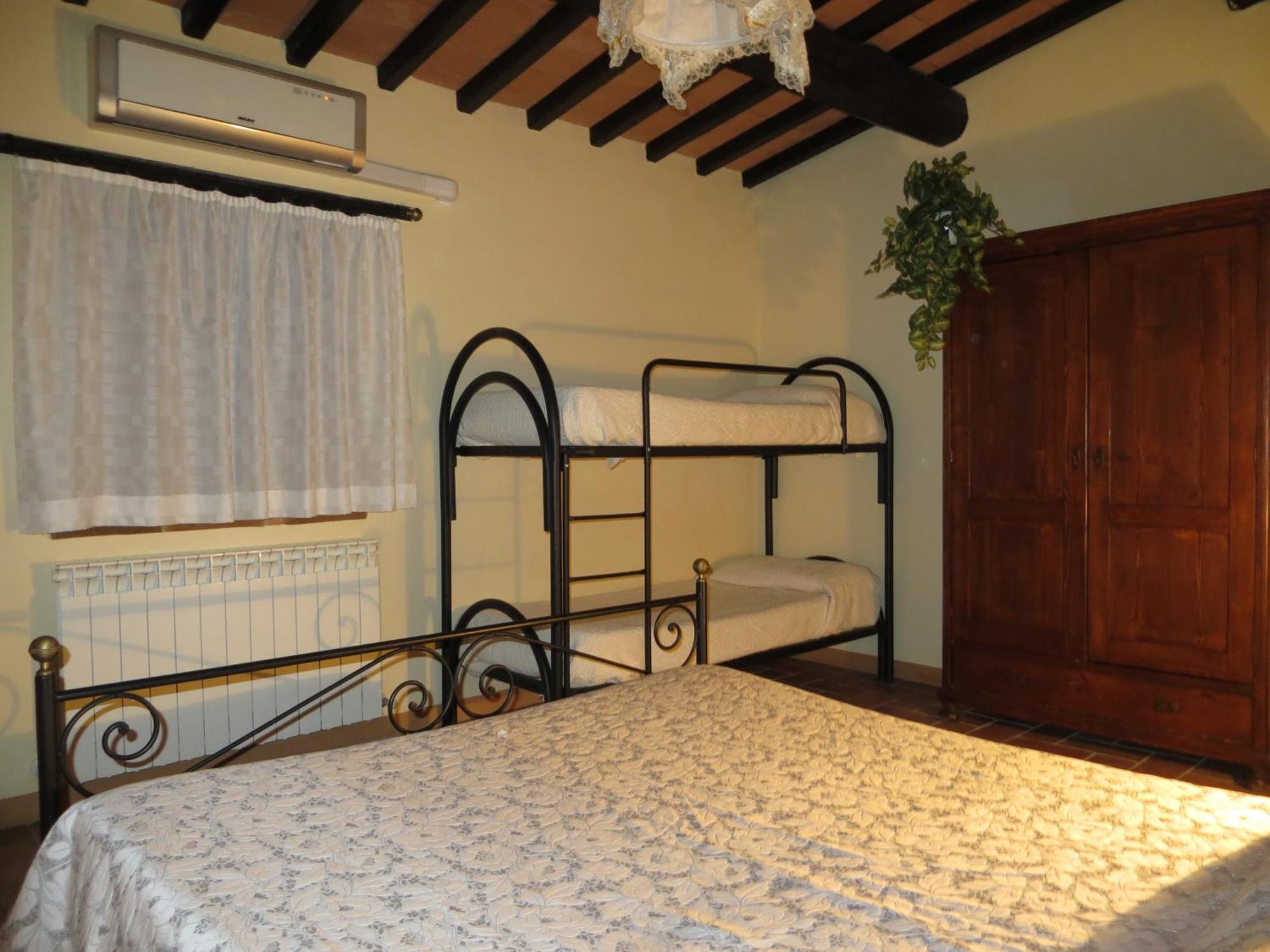 Agriturismo Casale Delle Lucrezie Todi Bagian luar foto