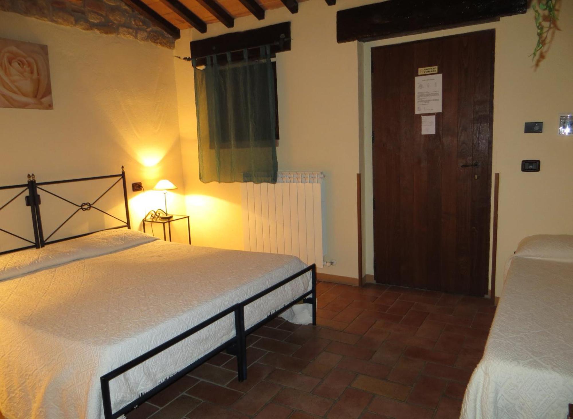 Agriturismo Casale Delle Lucrezie Todi Bagian luar foto