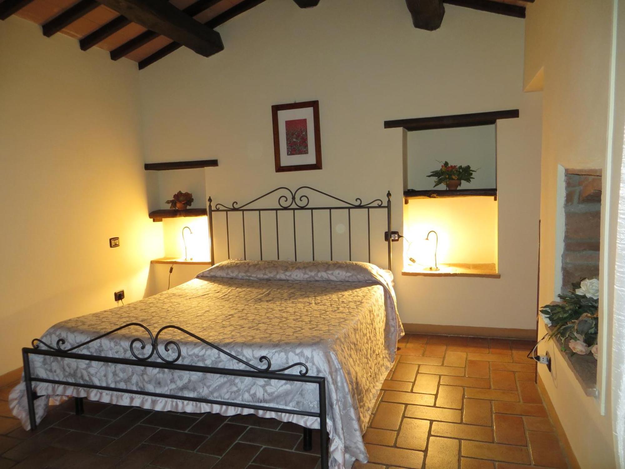 Agriturismo Casale Delle Lucrezie Todi Bagian luar foto