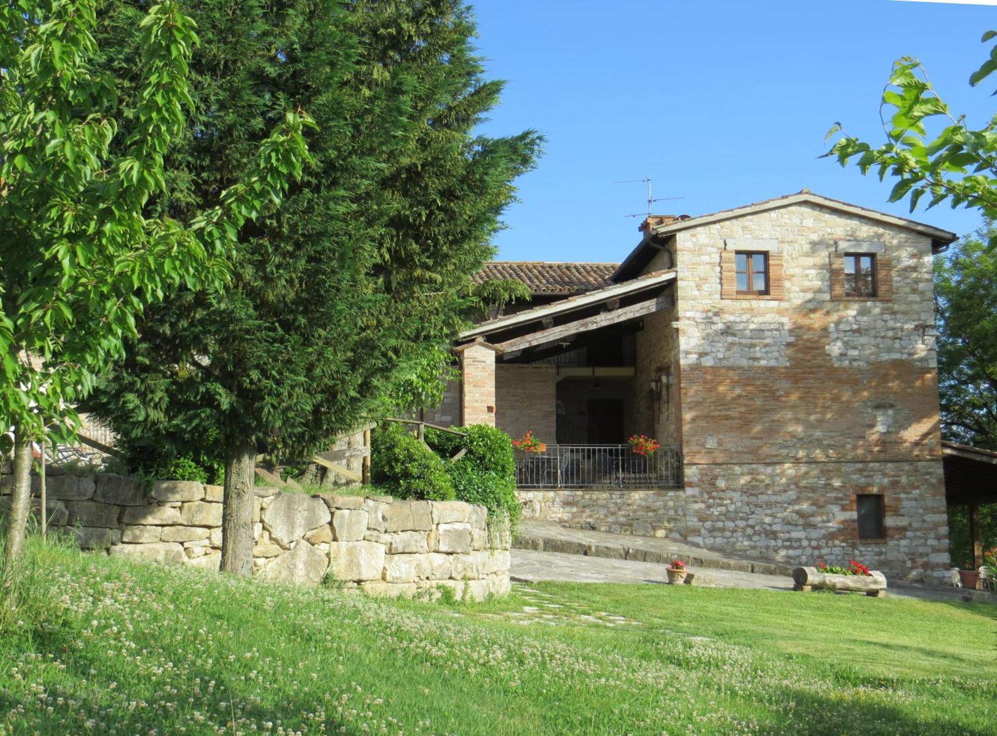 Agriturismo Casale Delle Lucrezie Todi Bagian luar foto