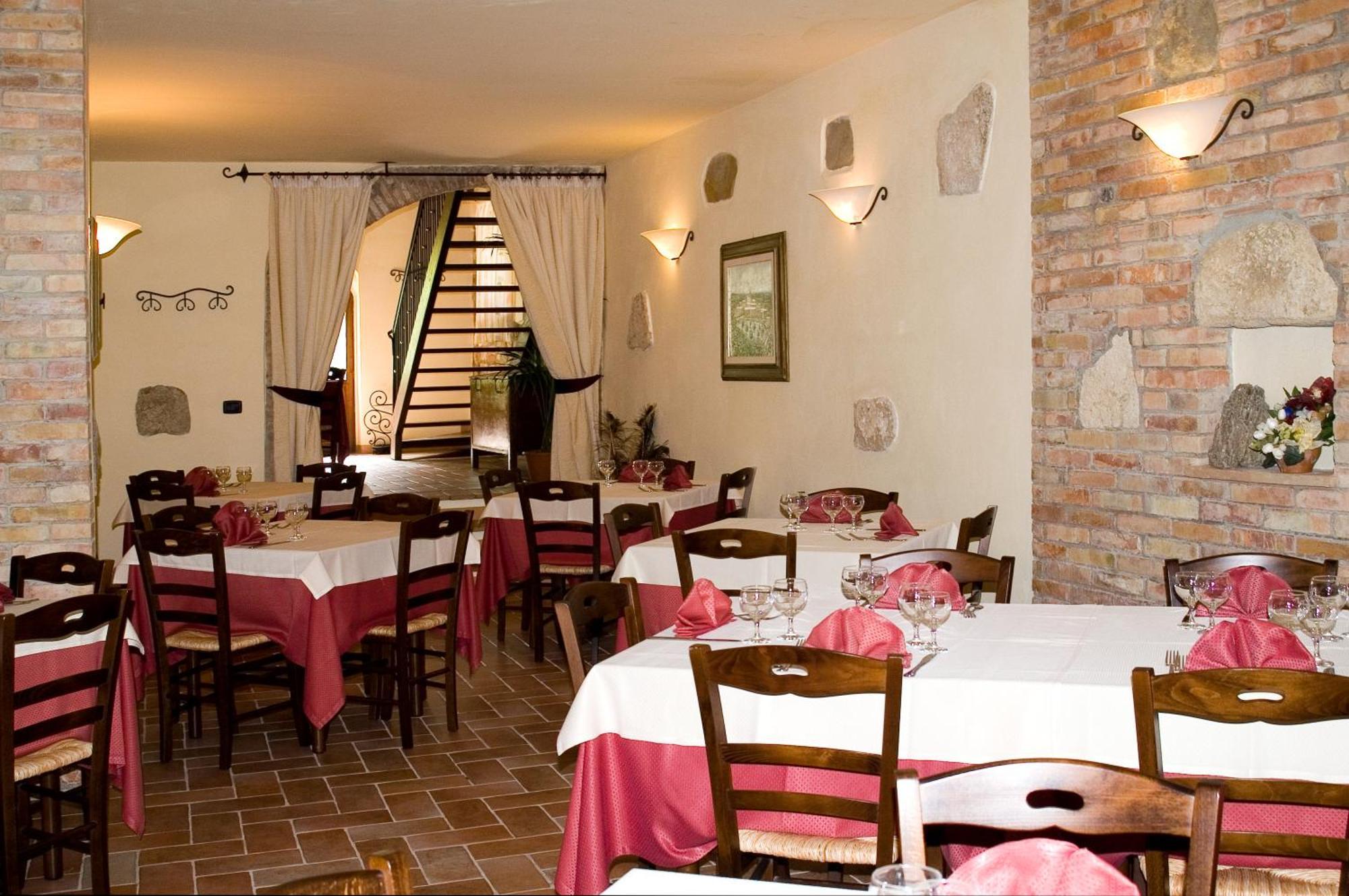 Agriturismo Casale Delle Lucrezie Todi Bagian luar foto