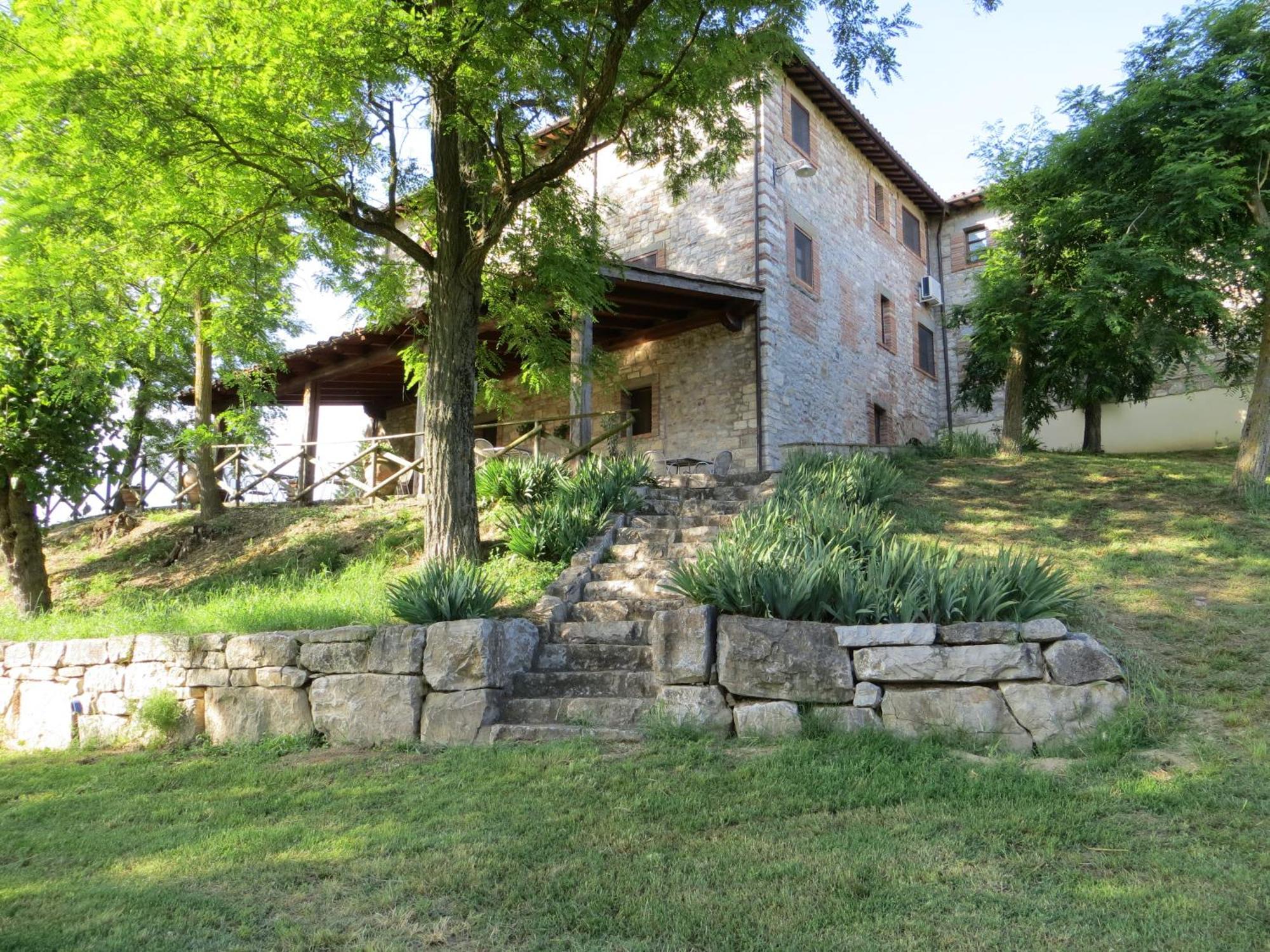 Agriturismo Casale Delle Lucrezie Todi Bagian luar foto