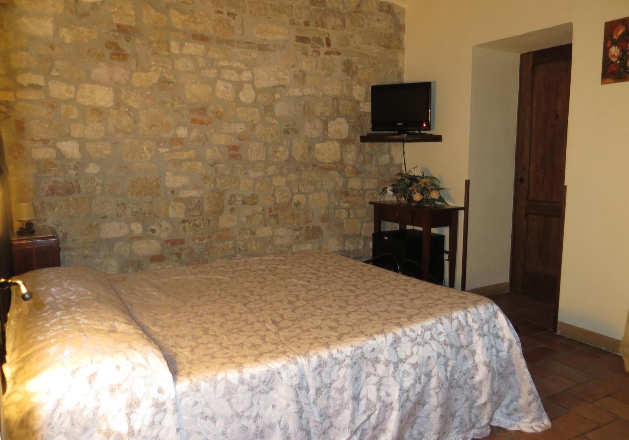 Agriturismo Casale Delle Lucrezie Todi Bagian luar foto